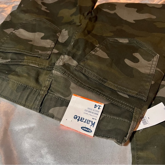 Old Navy Army Fatigue Pants - Picture 9 of 12